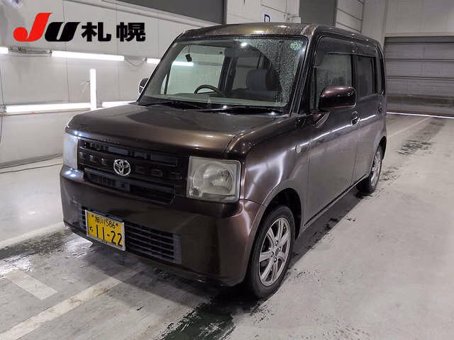 TOYOTA PIXIS SPACE