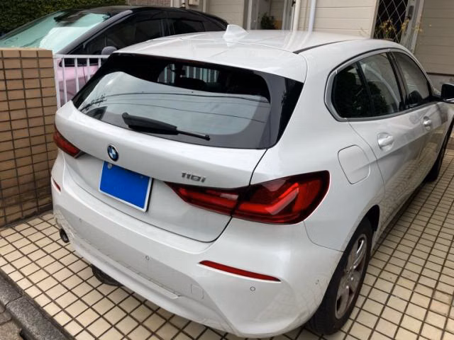BMW 1-SERIES