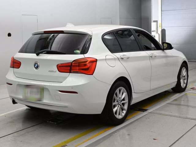 BMW 1-SERIES
