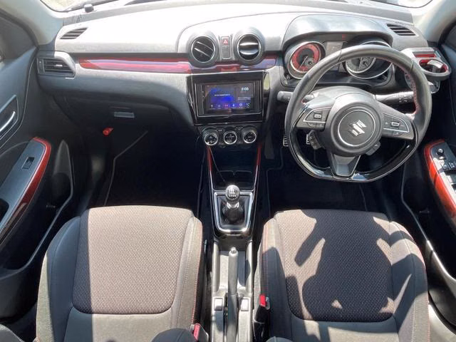 SUZUKI SWIFT