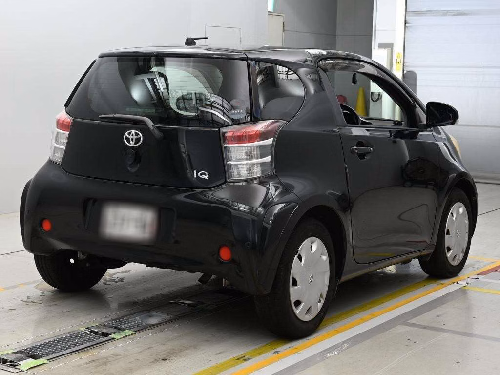 TOYOTA IQ