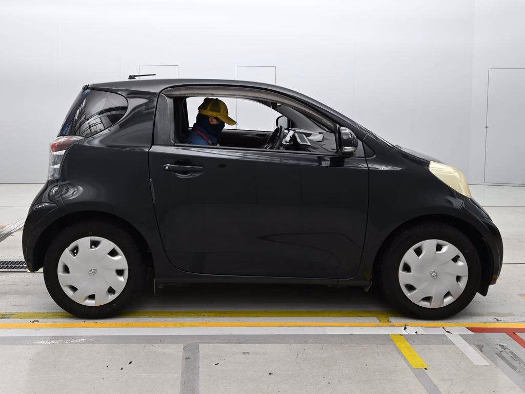 TOYOTA IQ