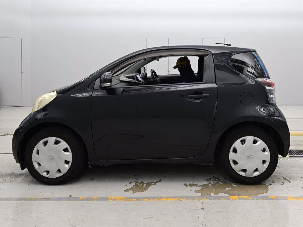 TOYOTA IQ