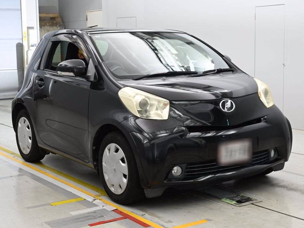 TOYOTA IQ