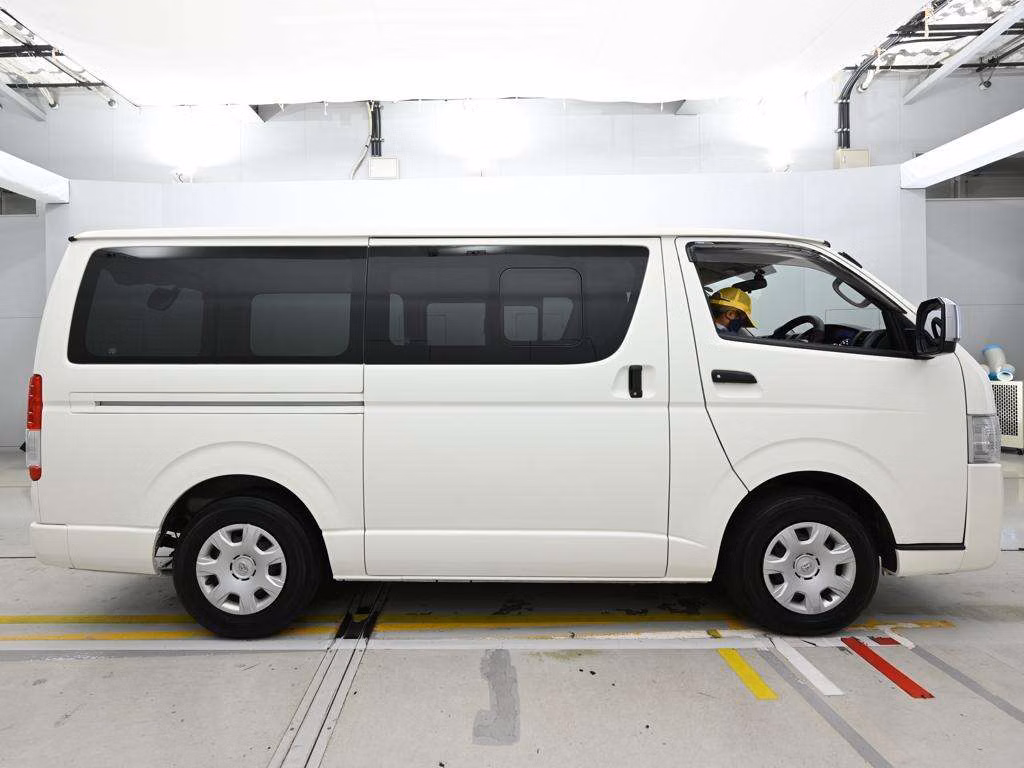 TOYOTA REGIUS ACE