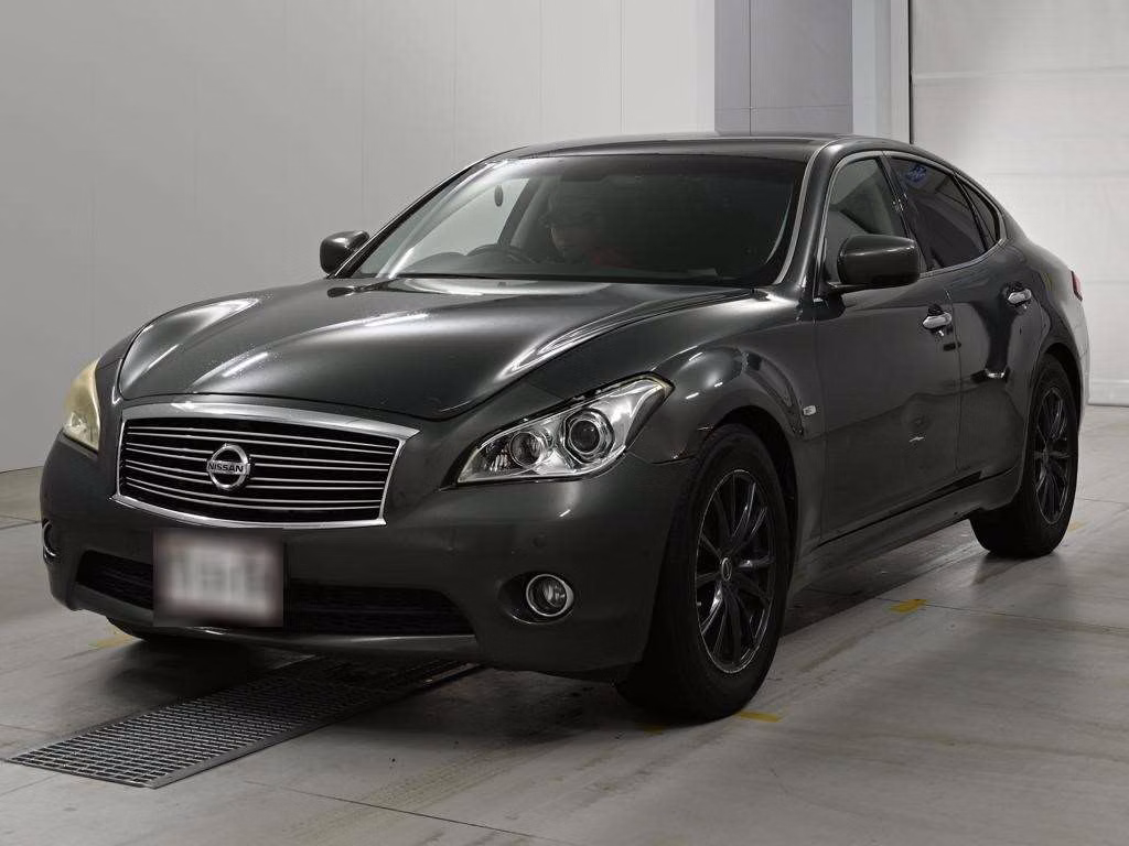 NISSAN FUGA