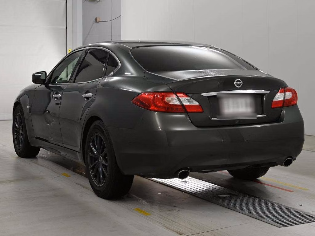 NISSAN FUGA