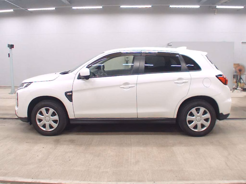 MITSUBISHI RVR
