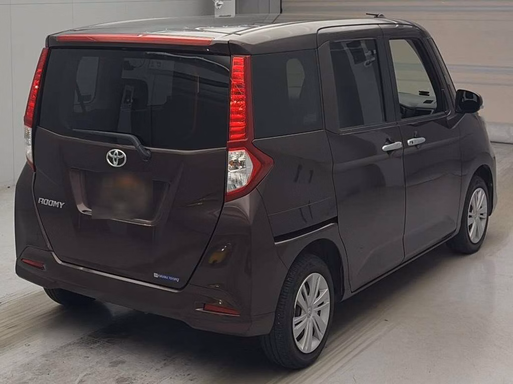 TOYOTA ROOMY