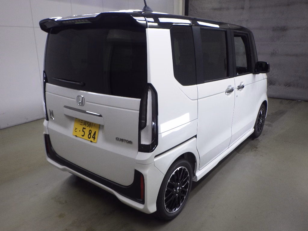 HONDA N-BOX