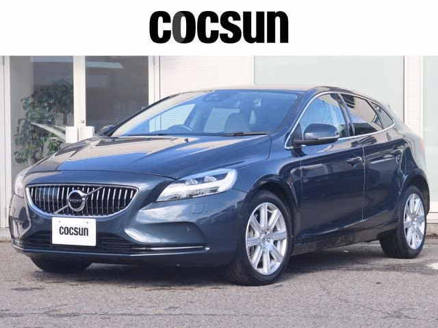 VOLVO V40