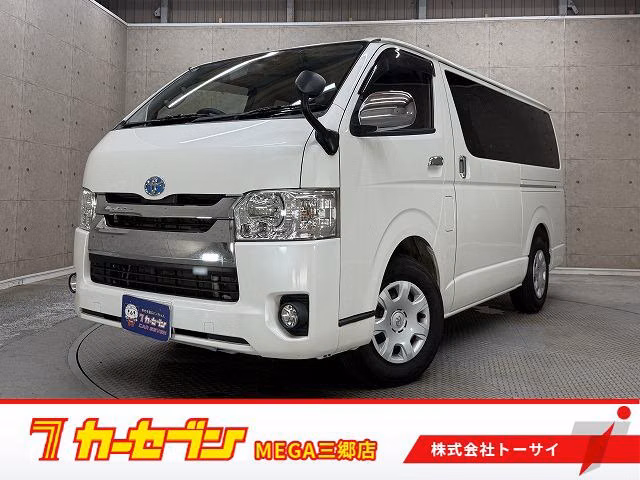TOYOTA REGIUS ACE