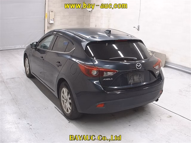 MAZDA AXELA