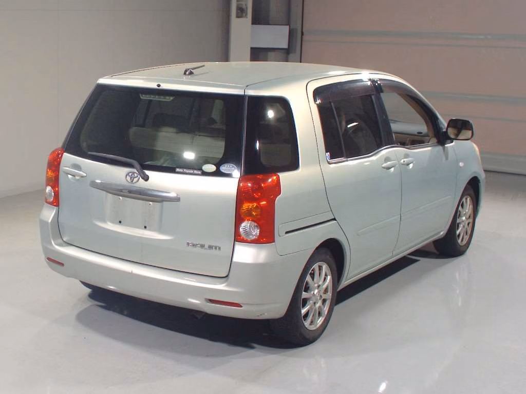TOYOTA RAUM