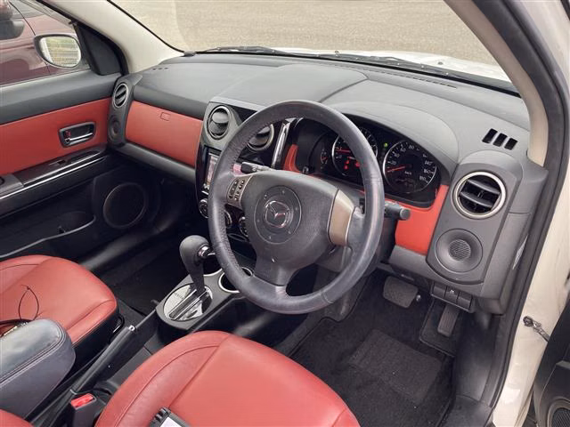 MAZDA VERISA