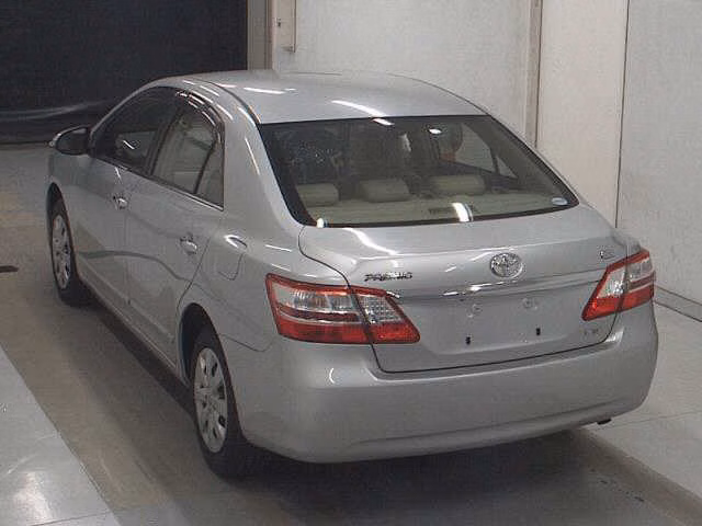 TOYOTA PREMIO