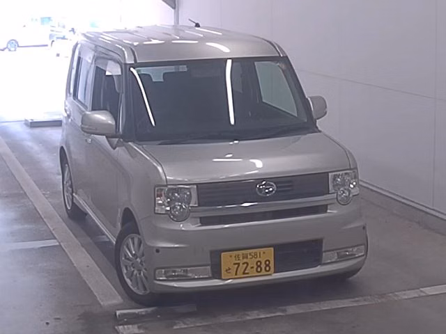 DAIHATSU MOVE CONTE