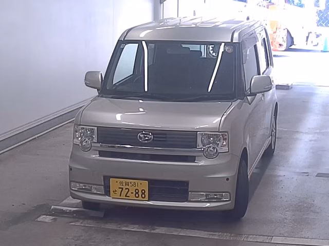 DAIHATSU MOVE CONTE