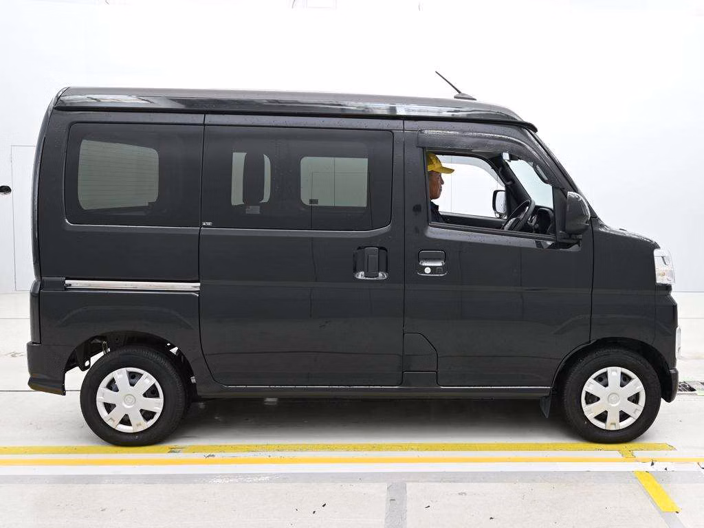 TOYOTA PIXIS VAN