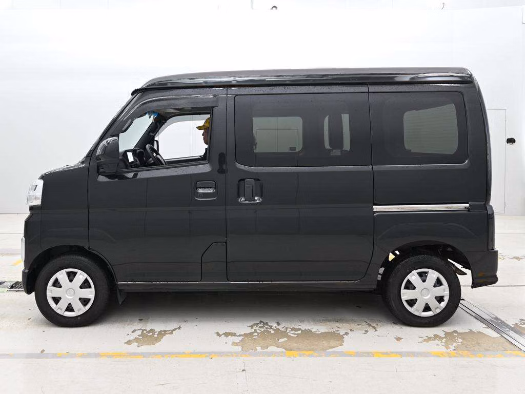 TOYOTA PIXIS VAN