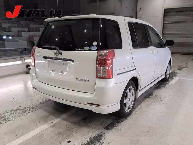 TOYOTA RAUM