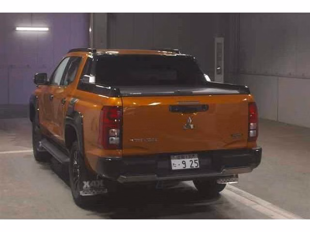 MITSUBISHI TRITON