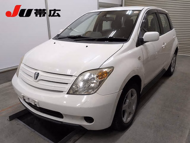 TOYOTA IST