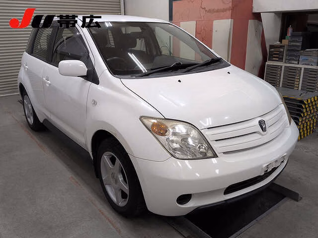TOYOTA IST