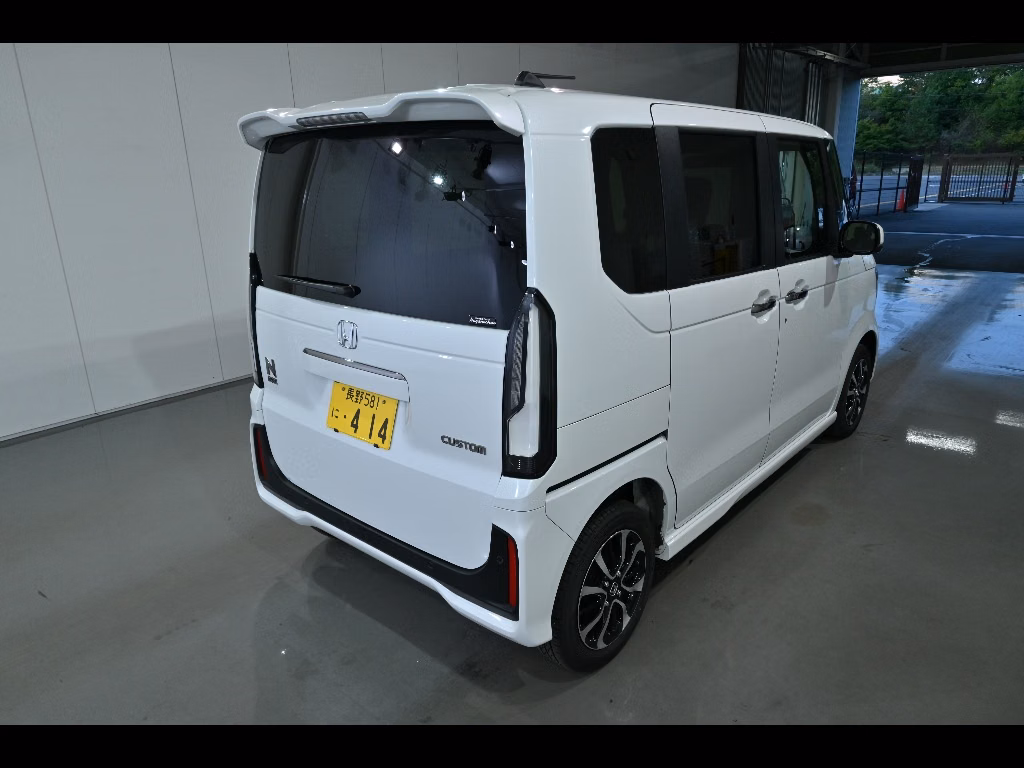 HONDA N-BOX
