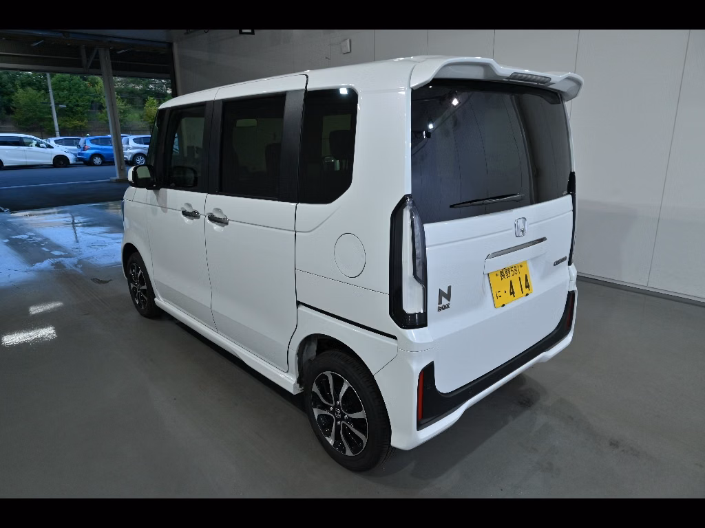 HONDA N-BOX
