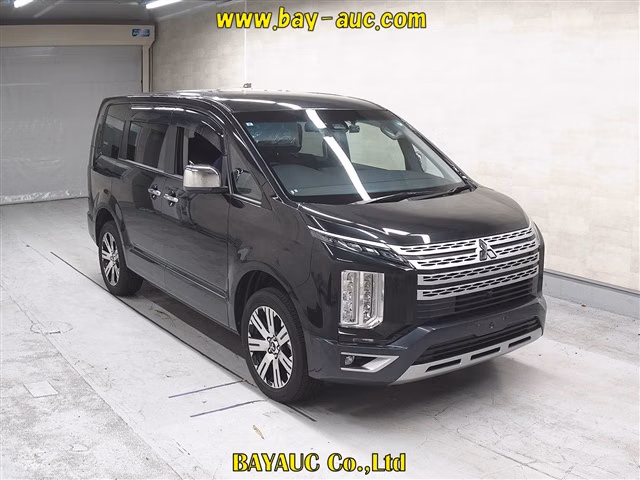 MITSUBISHI DELICA D:5