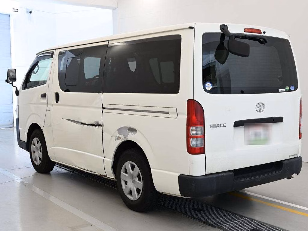 TOYOTA REGIUS ACE
