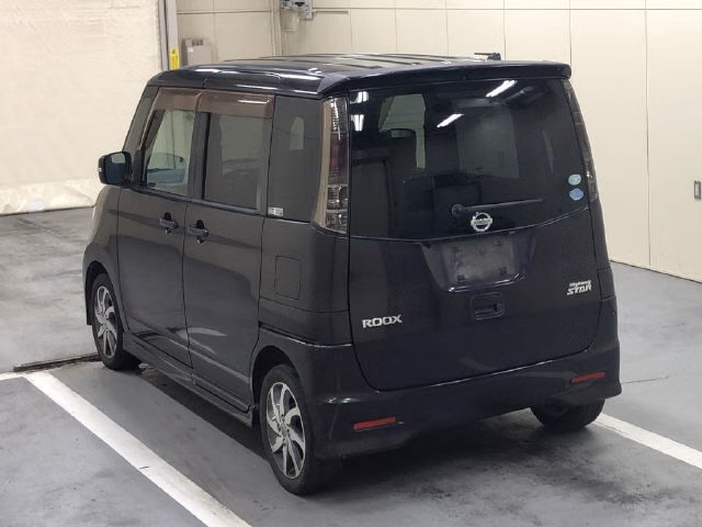 NISSAN ROOX