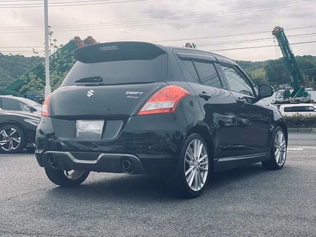 SUZUKI SWIFT
