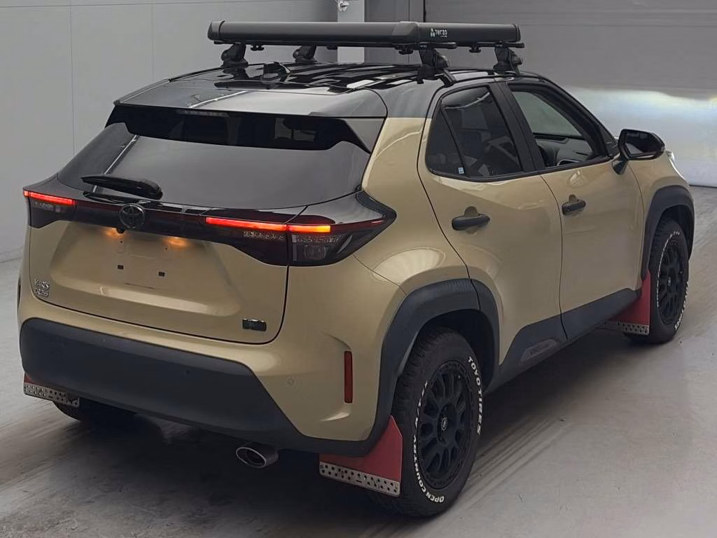 TOYOTA YARIS CROSS