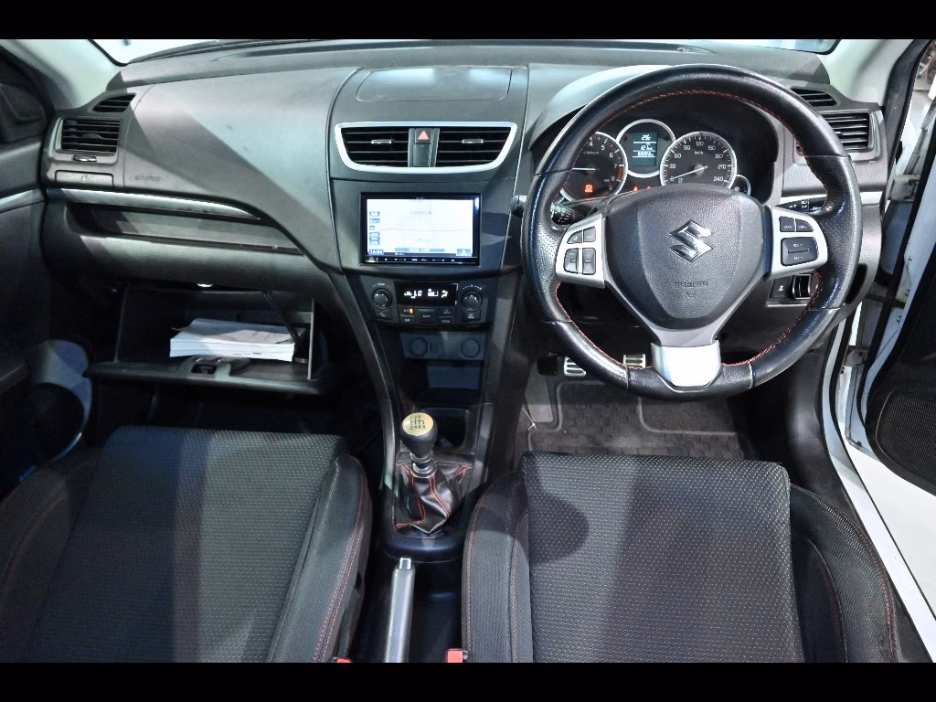 SUZUKI SWIFT