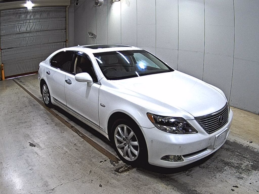 Lexus LS600h