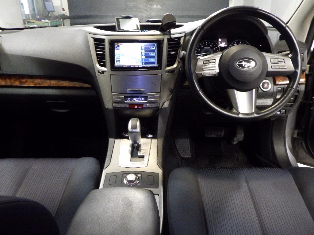 SUBARU LEGACY
