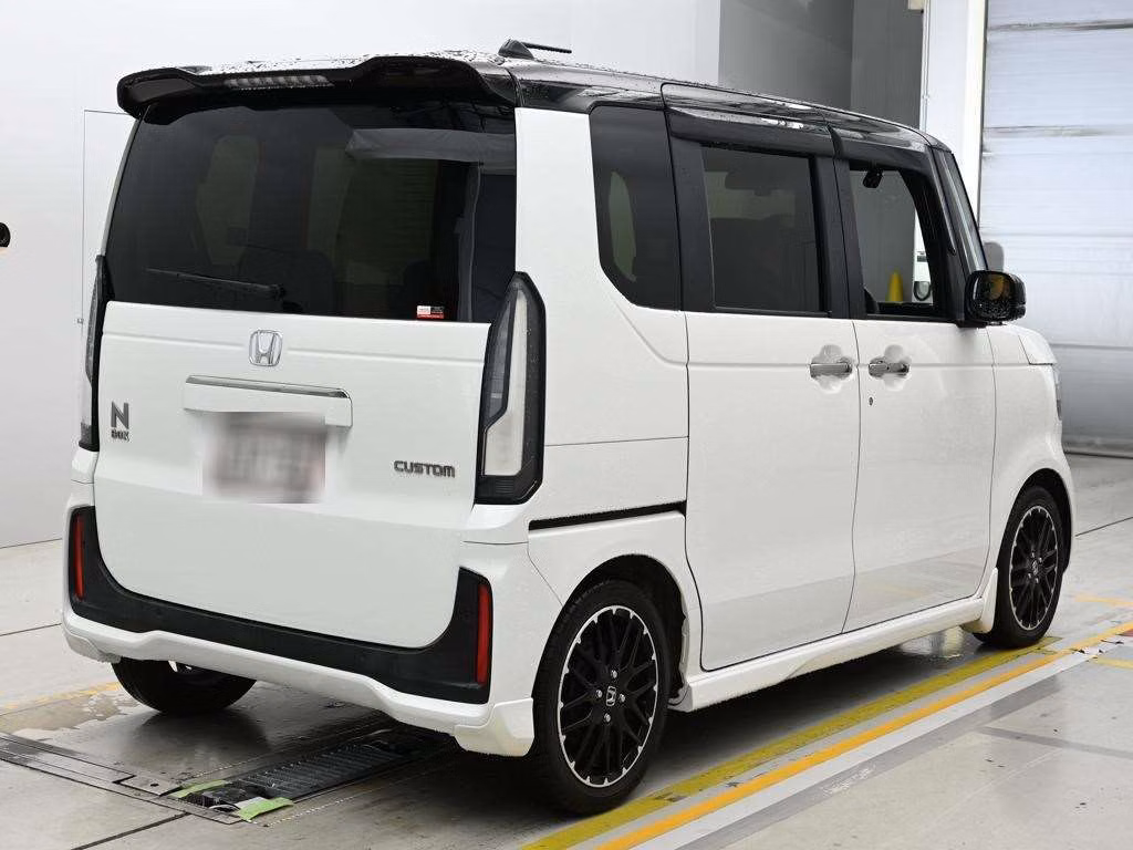 HONDA N-BOX