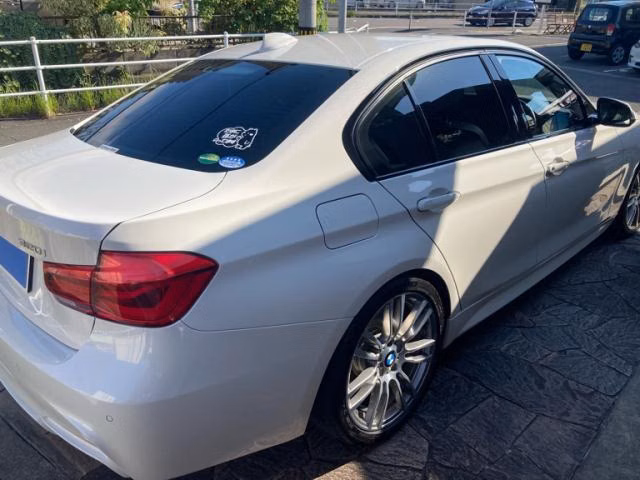 BMW 3-SERIES