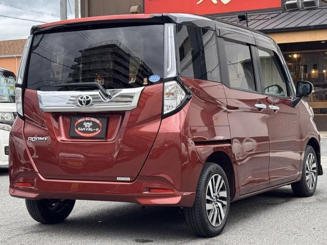 TOYOTA ROOMY