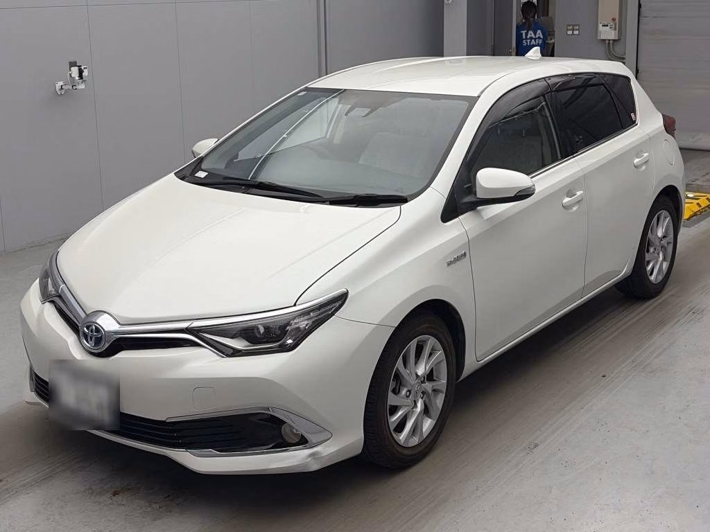 TOYOTA AURIS
