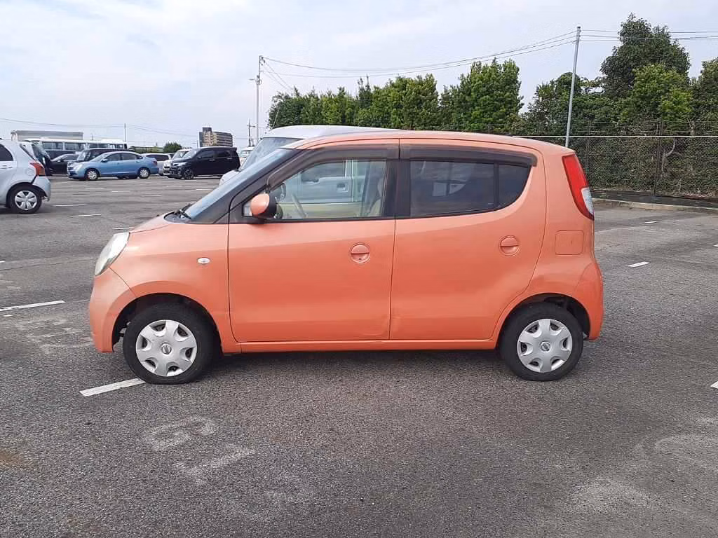 NISSAN MOCO