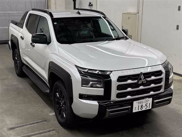 MITSUBISHI TRITON