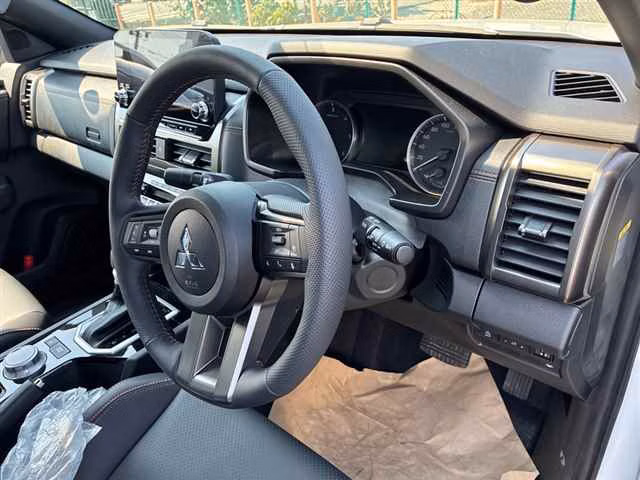 MITSUBISHI TRITON