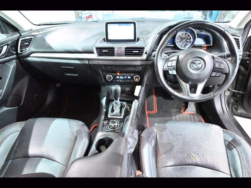 MAZDA AXELA