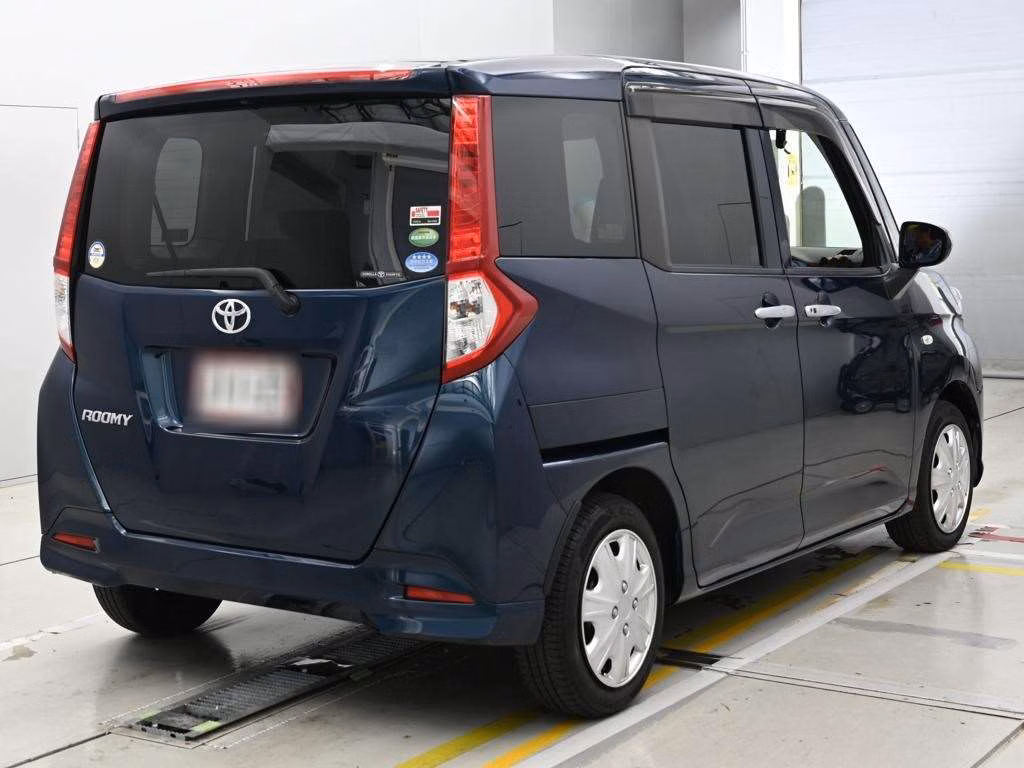 TOYOTA ROOMY