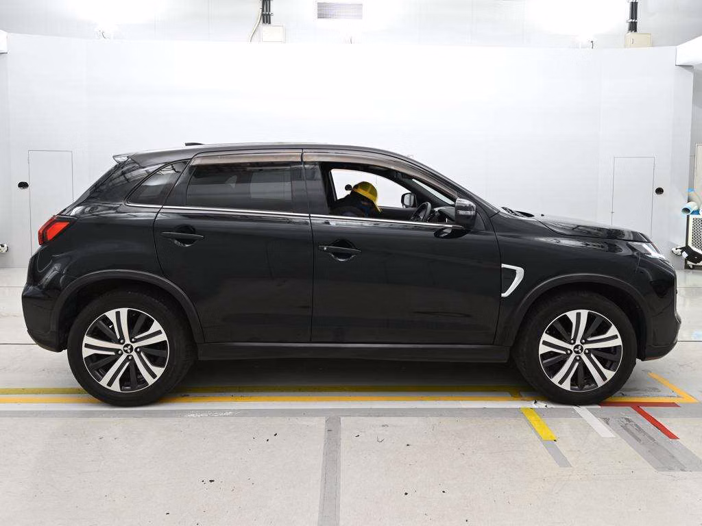 MITSUBISHI RVR
