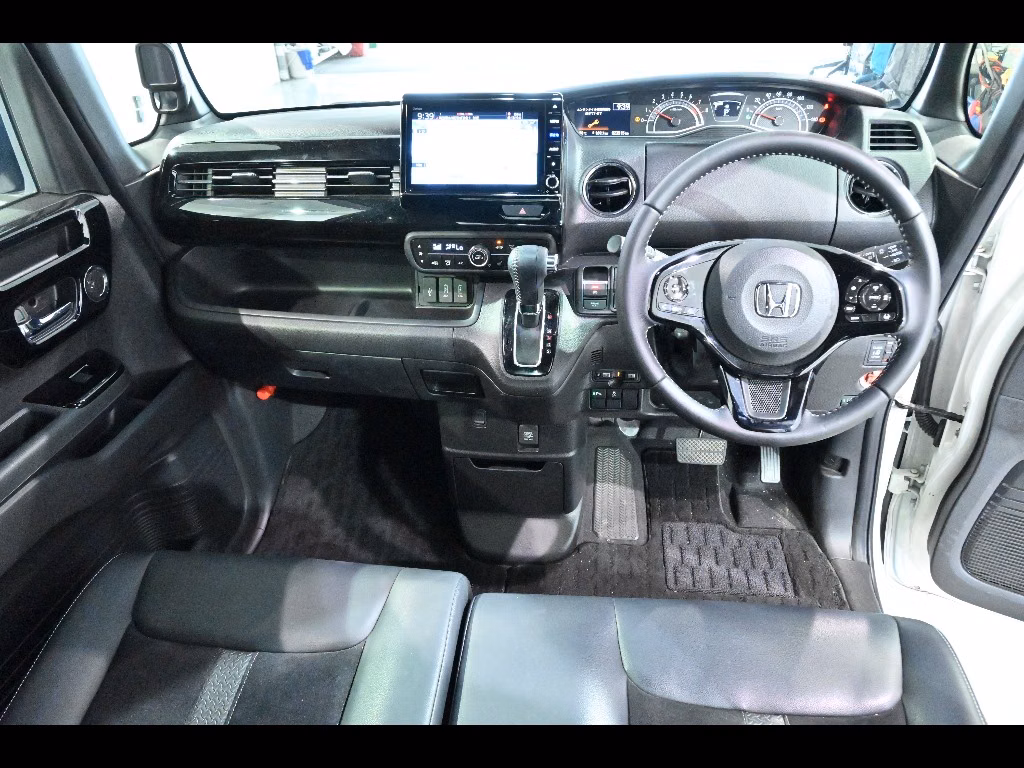 HONDA N-BOX