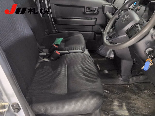 TOYOTA PIXIS VAN